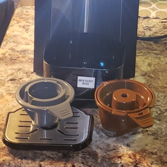 Hamilton Beach FlexBrew Coffee Maker - Picture 4 of 6